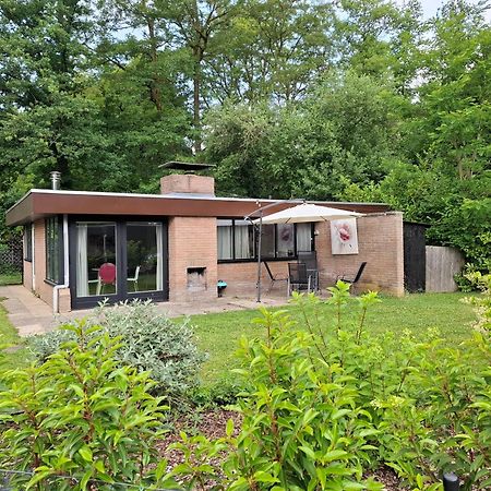 Zonnige Vrijstaande Bungalow In Prachtige Omgeving! Rekem Esterno foto