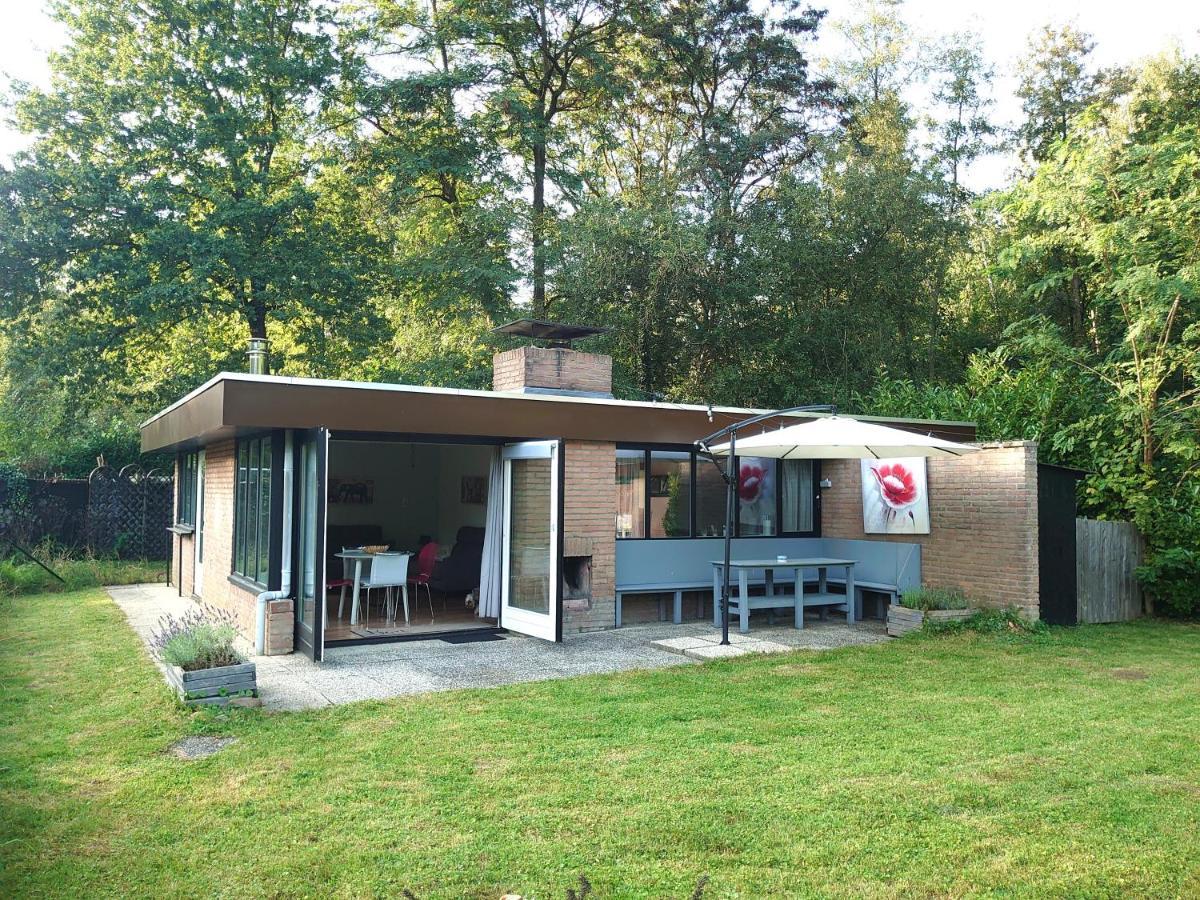 Zonnige Vrijstaande Bungalow In Prachtige Omgeving! Rekem Esterno foto