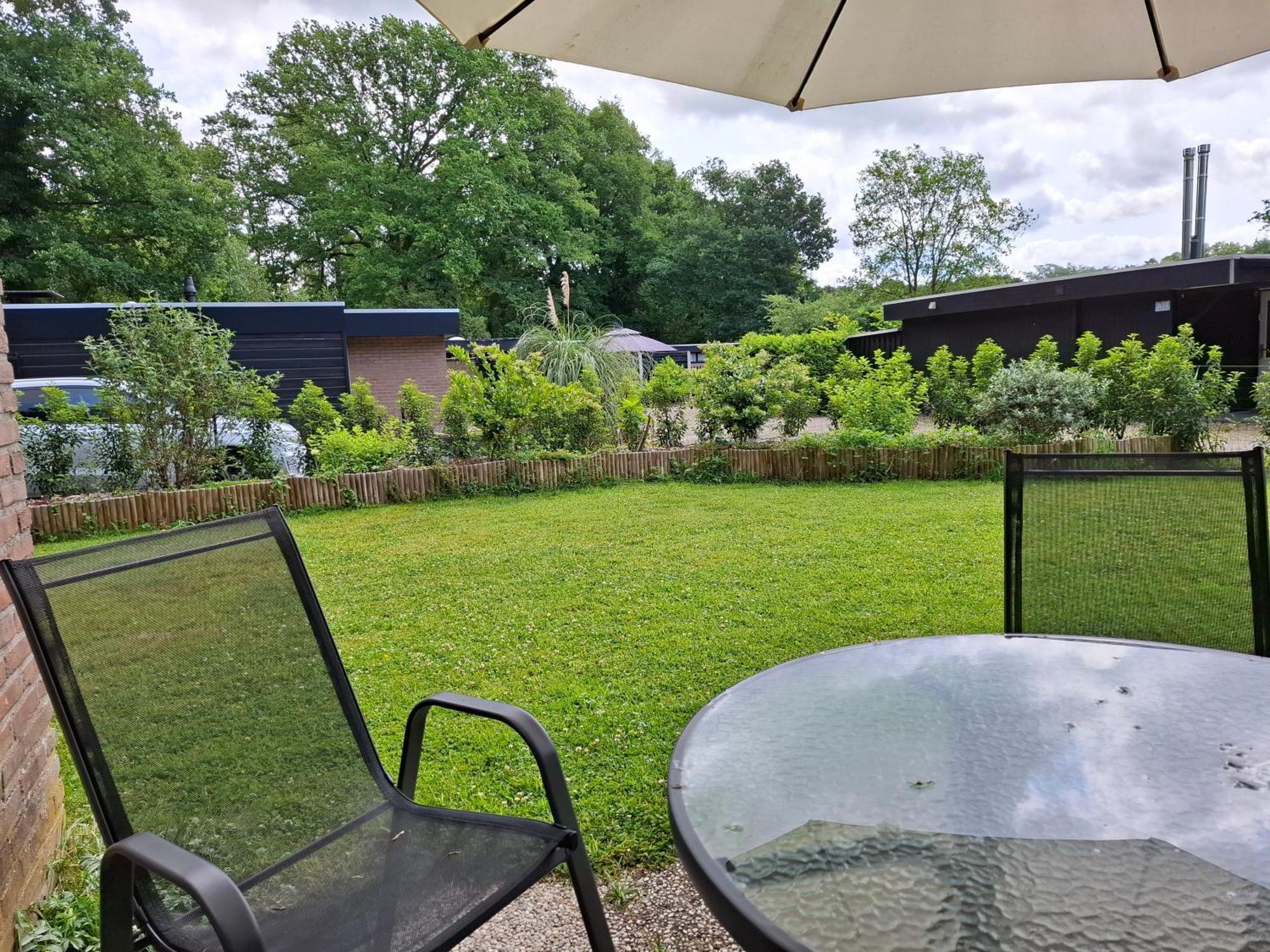 Zonnige Vrijstaande Bungalow In Prachtige Omgeving! Rekem Esterno foto